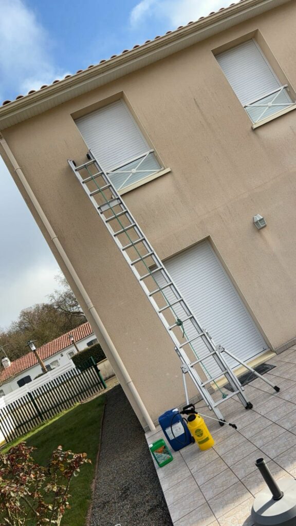 Gouttière zinc — installation — Les Artisans Couvreurs Val-de-Marne