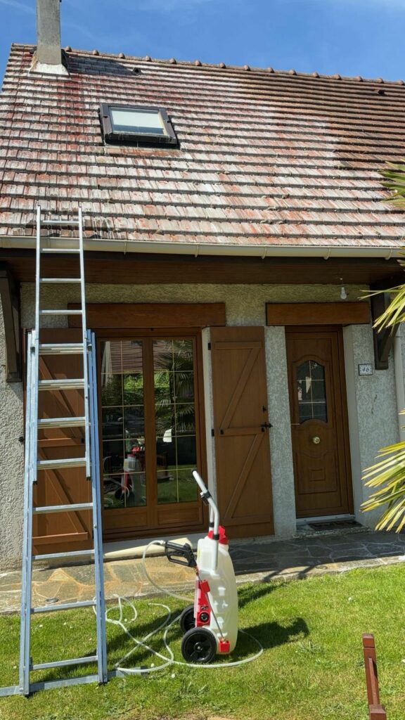 Chantier couverture — maison val-de-marnaise — Les Artisans Couvreurs Val-de-Marne